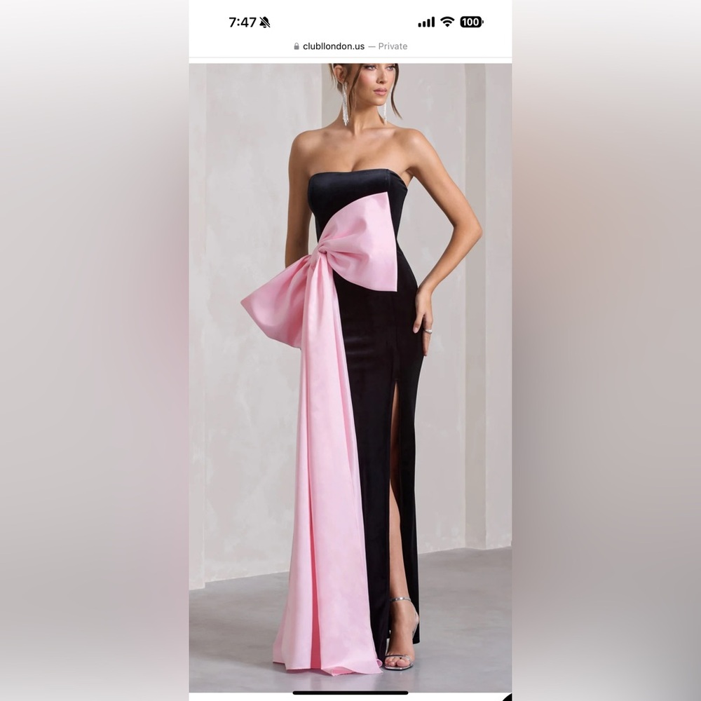BLACK VELVET BANDEAU SPLIT MAXI DRESS WITH OVERSIZED PINK BOW